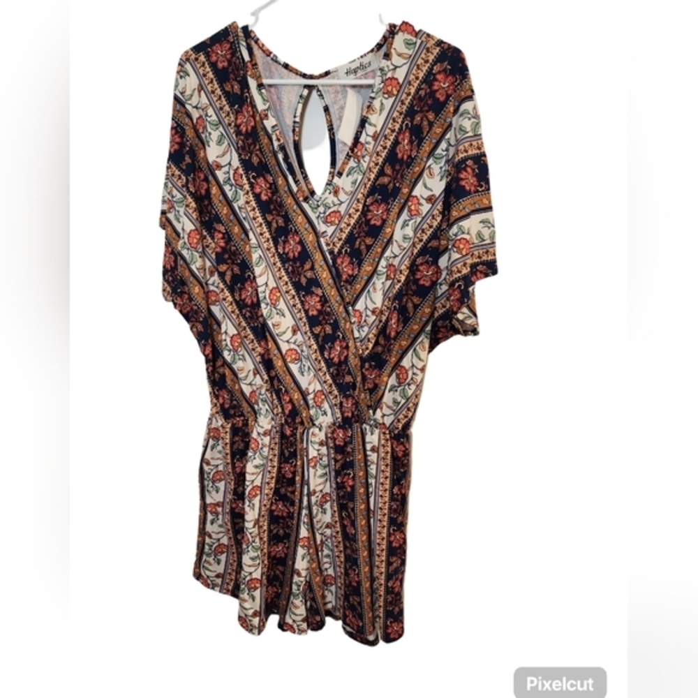 𝅺Haptics‎ floral boho style romper